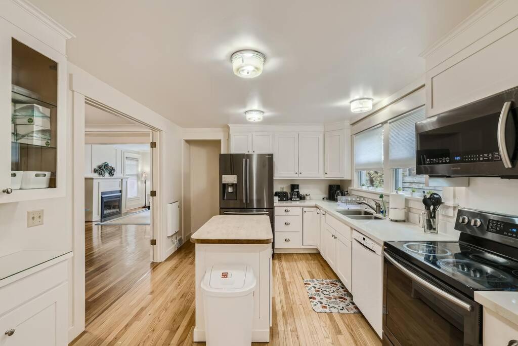 Apartment Prime Location Walk To Attractions W Free Parking *