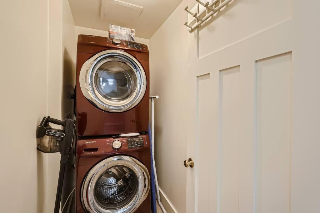 Apartment Prime Location Walk To Attractions W Free Parking