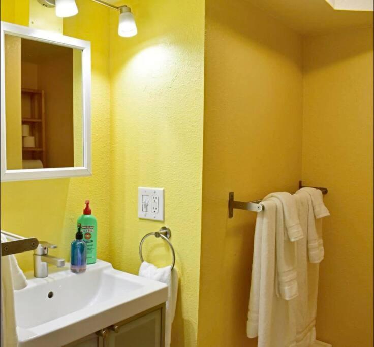 Villa St1b Convenient Downtown Closeby *