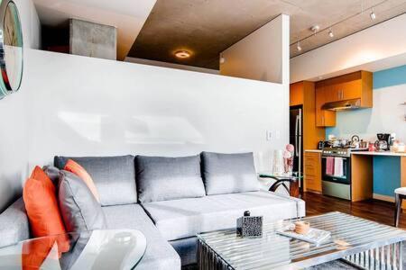 Speechless In - #1 Location - 2br - Free Parking - Vr1 Seattle