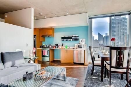 Apartment Speechless In - #1 Location - 2br - Free Parking - Vr1 Seattle