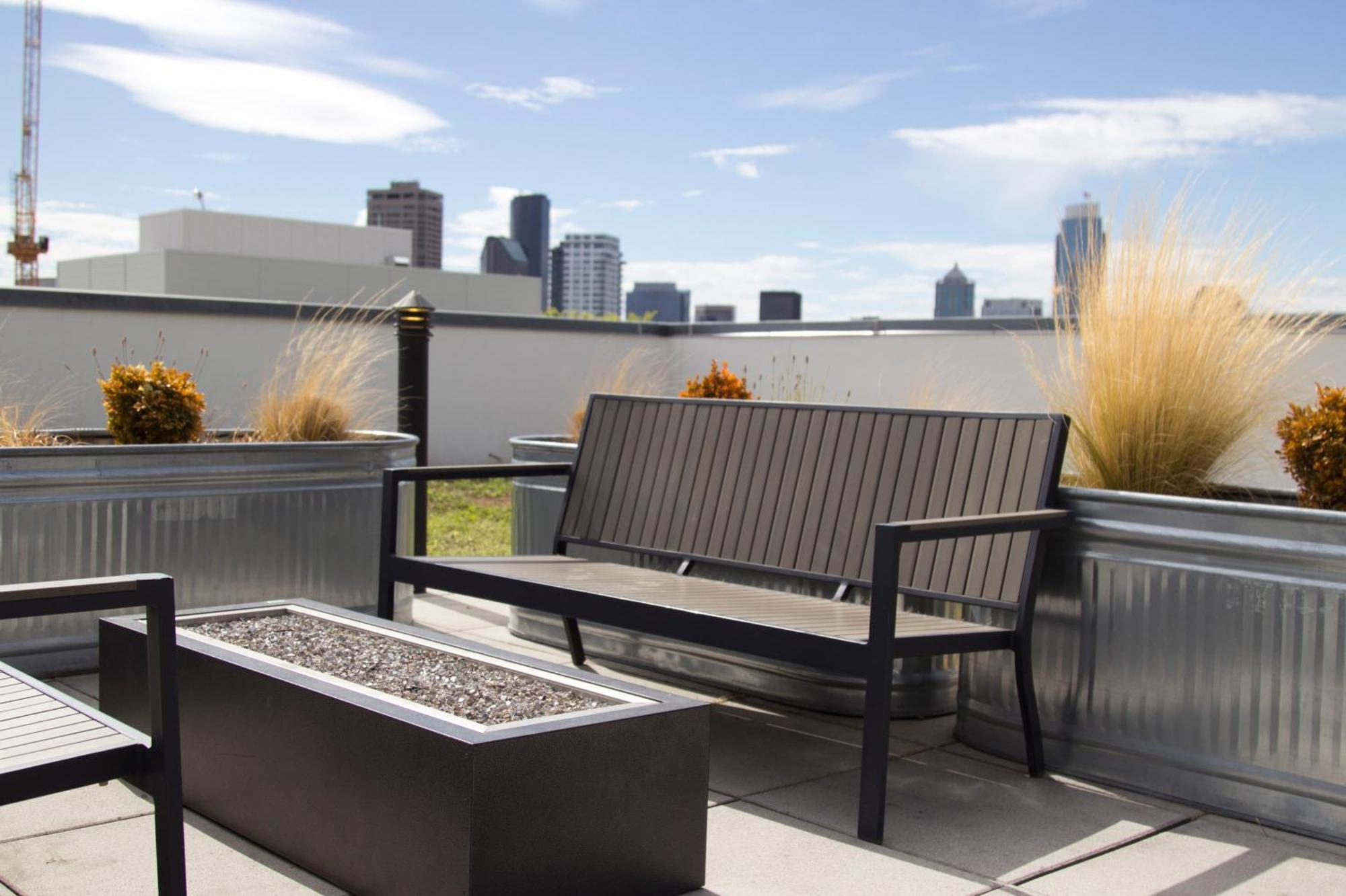 Amazing Capitol Hill With Free Parking! Apartment