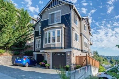 Fremont With Panoramic Views Near Woodland Zoo Holiday home