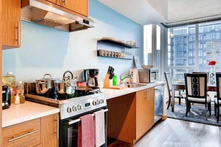 Speechless In - #1 Location - 2br - Free Parking - Vr1 Apartment *