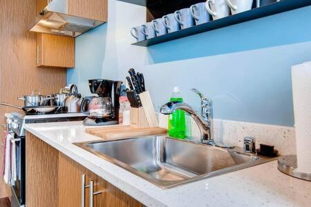 Speechless In - #1 Location - 2br - Free Parking - Vr1 *