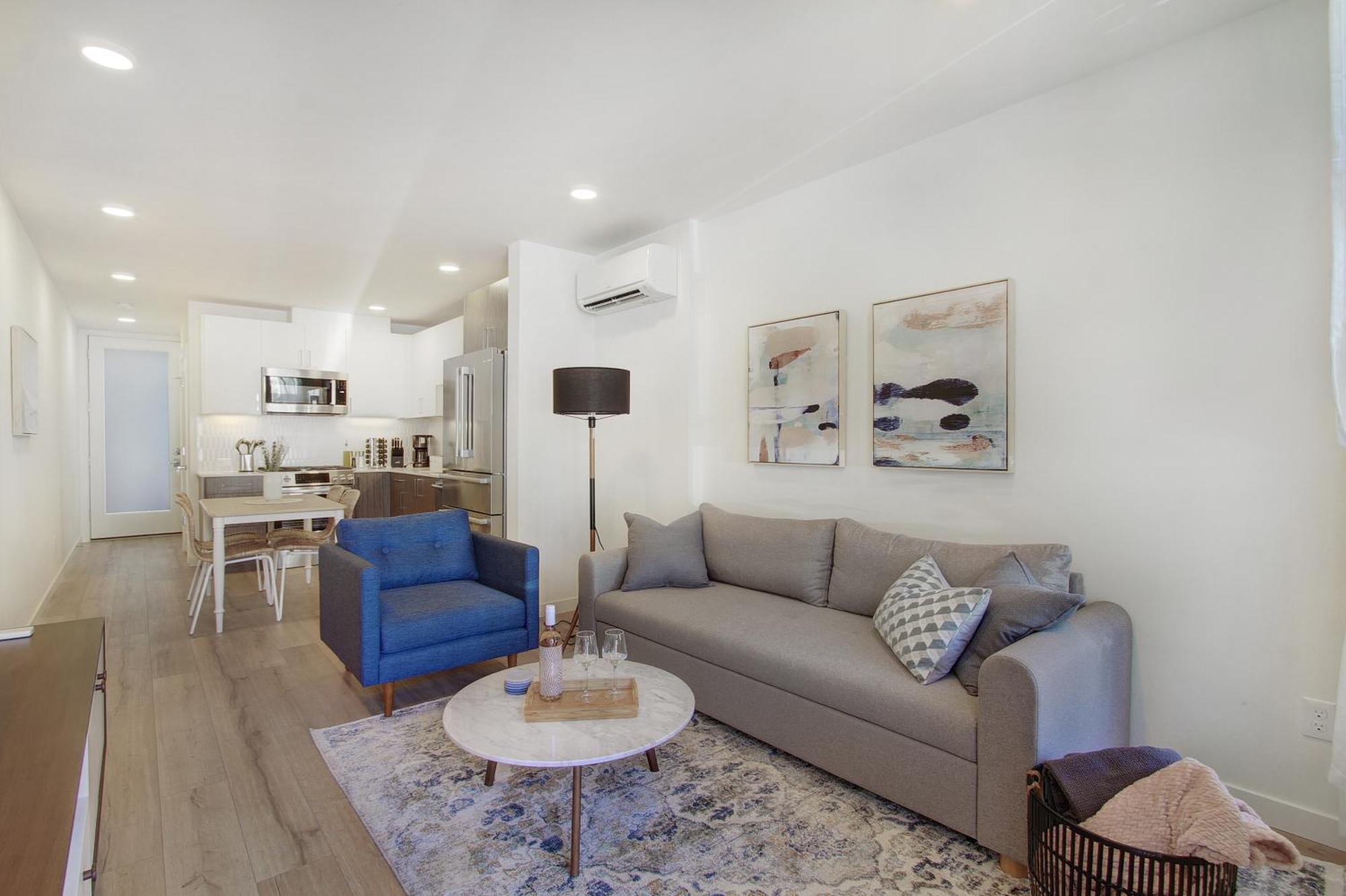 Holiday home Gorgeous New Townhome On Capitol Hill, Close To Everything!