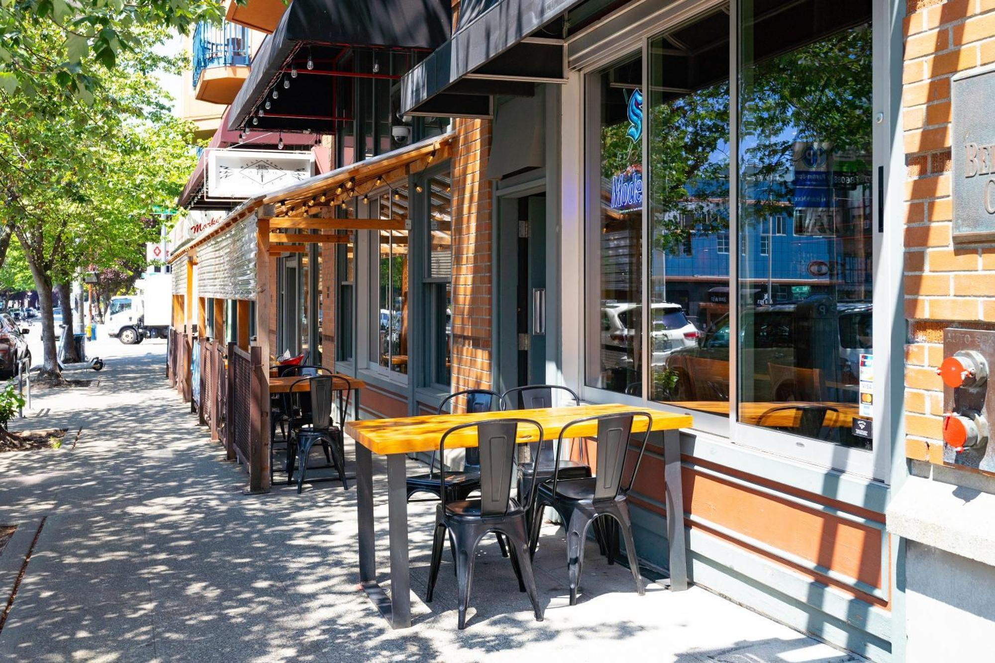 Among The Trees: In Belltown W/parking! Apartment Seattle