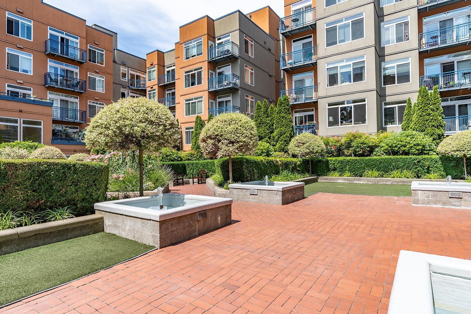 Among The Trees: In Belltown W/parking! Apartment Seattle