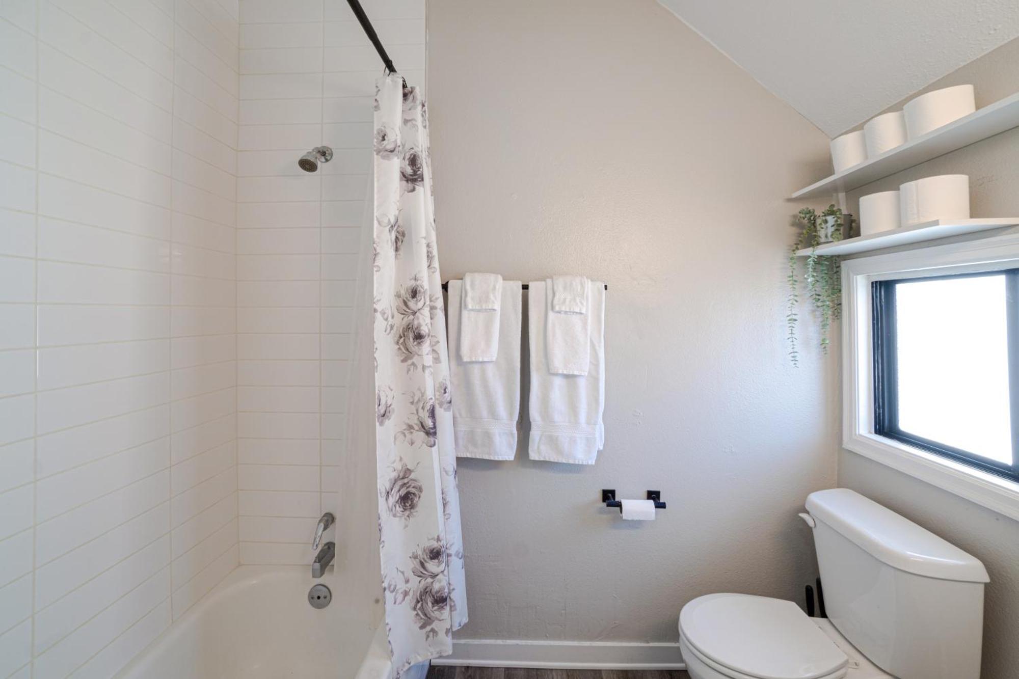 Perfect Workation Spot, Fast Wi-fi, Fully Stocked Apartment