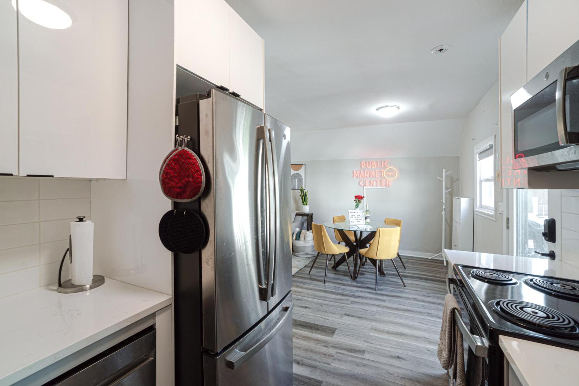 Perfect Workation Spot, Fast Wi-fi, Fully Stocked Apartment *