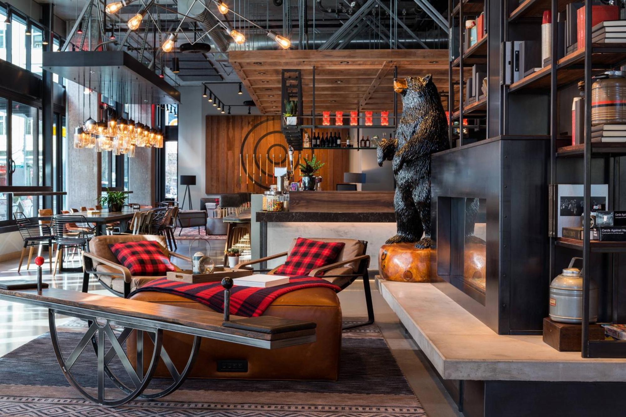 Moxy Downtown Hotel