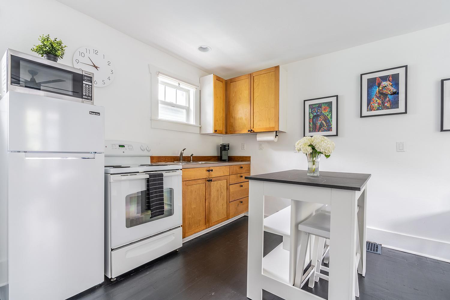 Capitol Hill Cutie Apartment