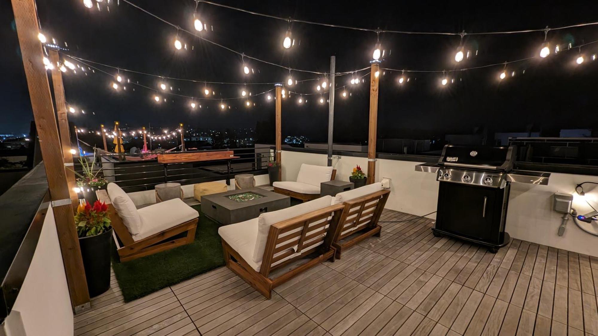 Cozy Industrial In Ballard, Walk Score 95! *