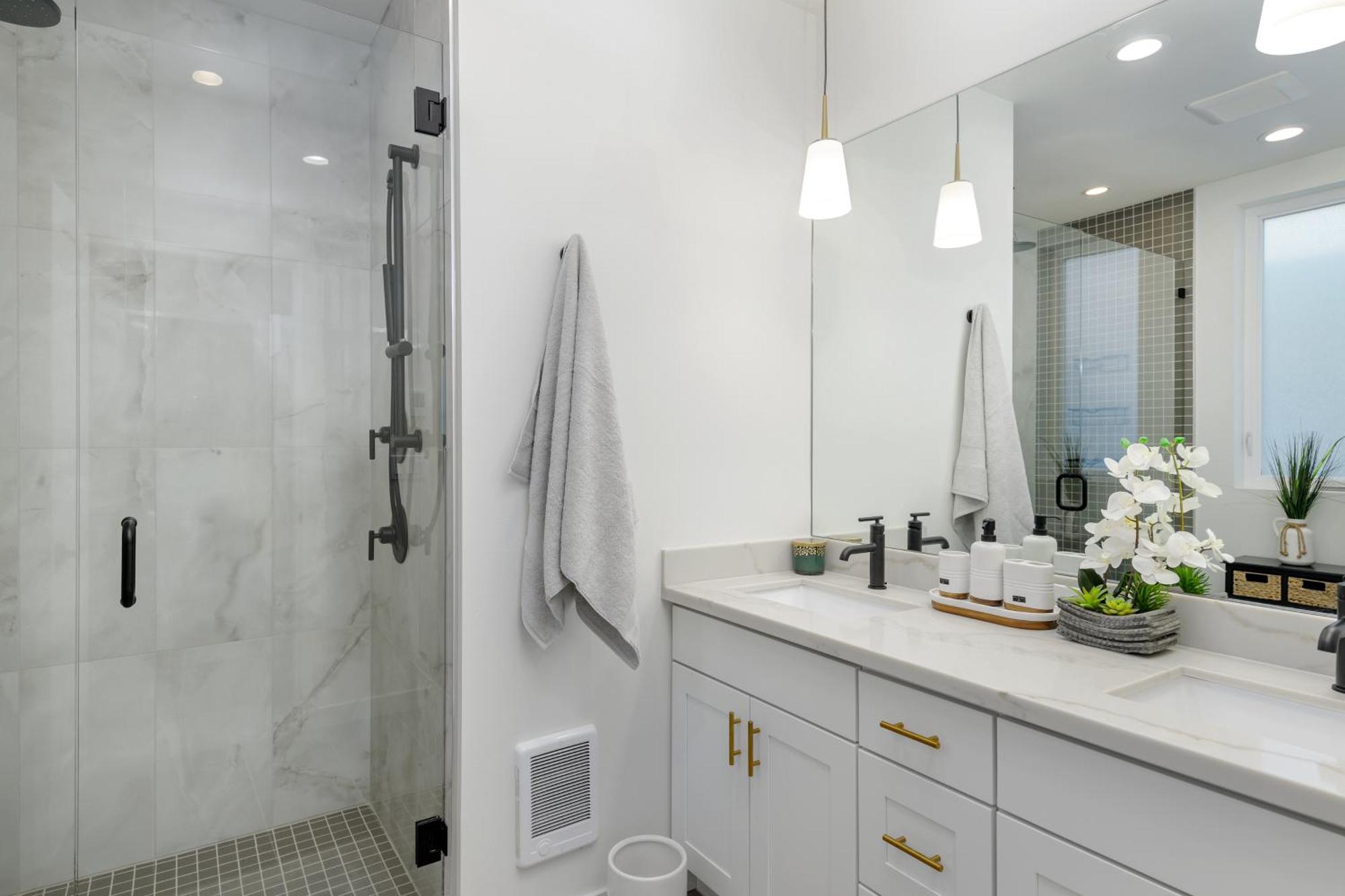 Cozy Industrial In Ballard, Walk Score 95! Holiday home *