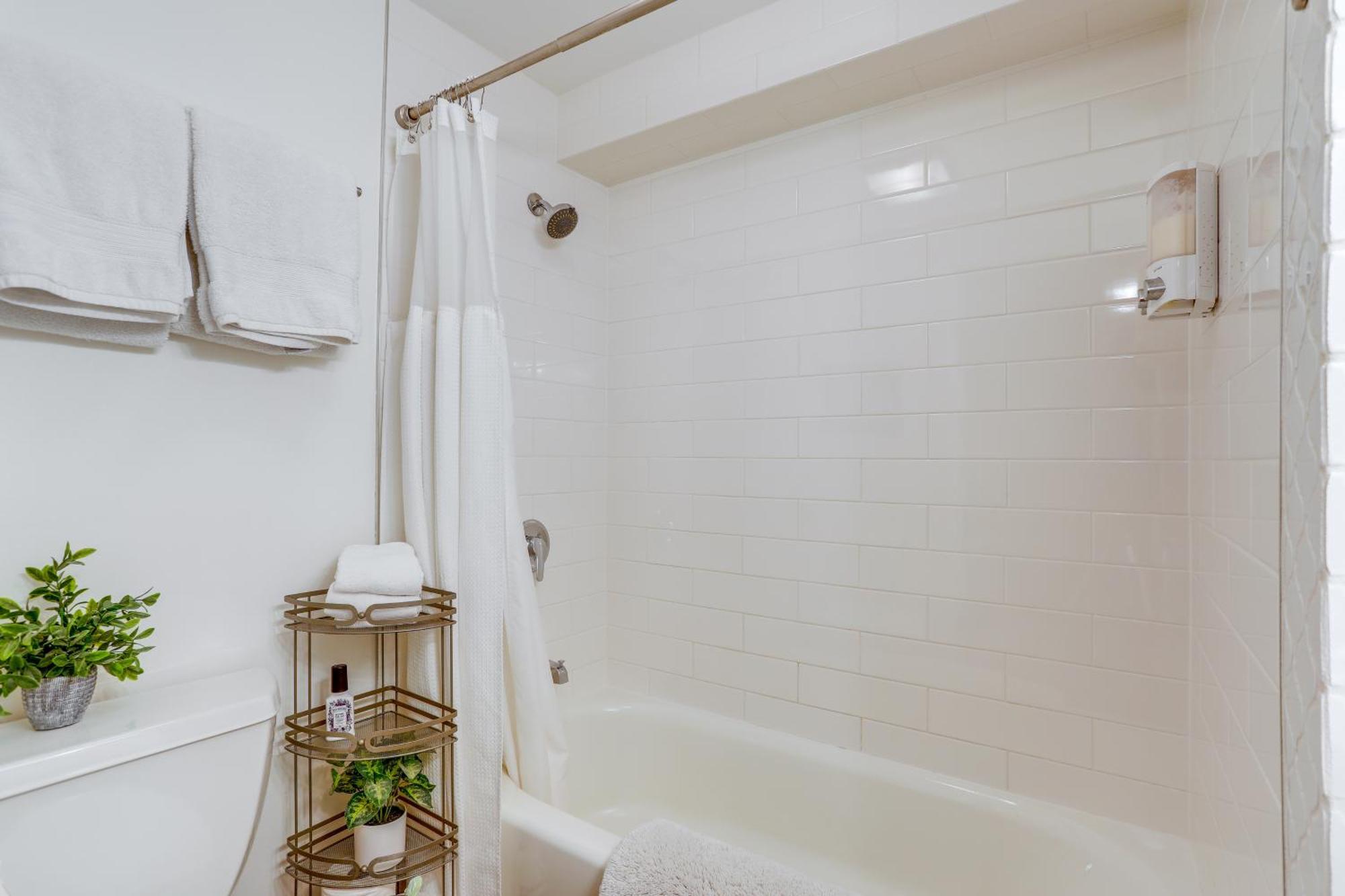 Apartment Bright And Beautiful Apt, 6 Mi To Dtwn Seattle! *