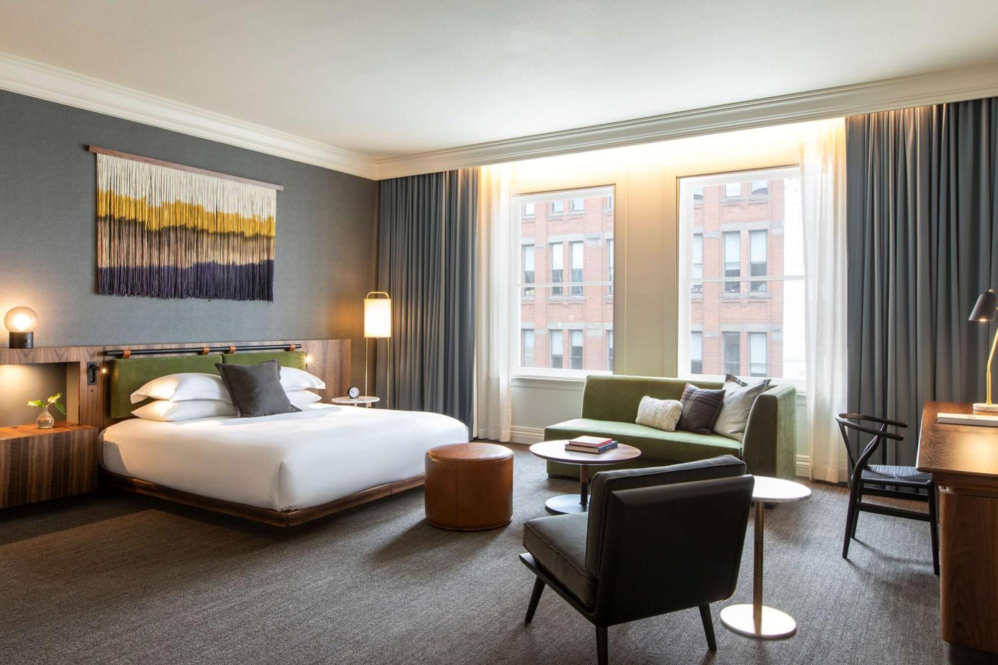 The Alexis Royal Sonesta Hotel