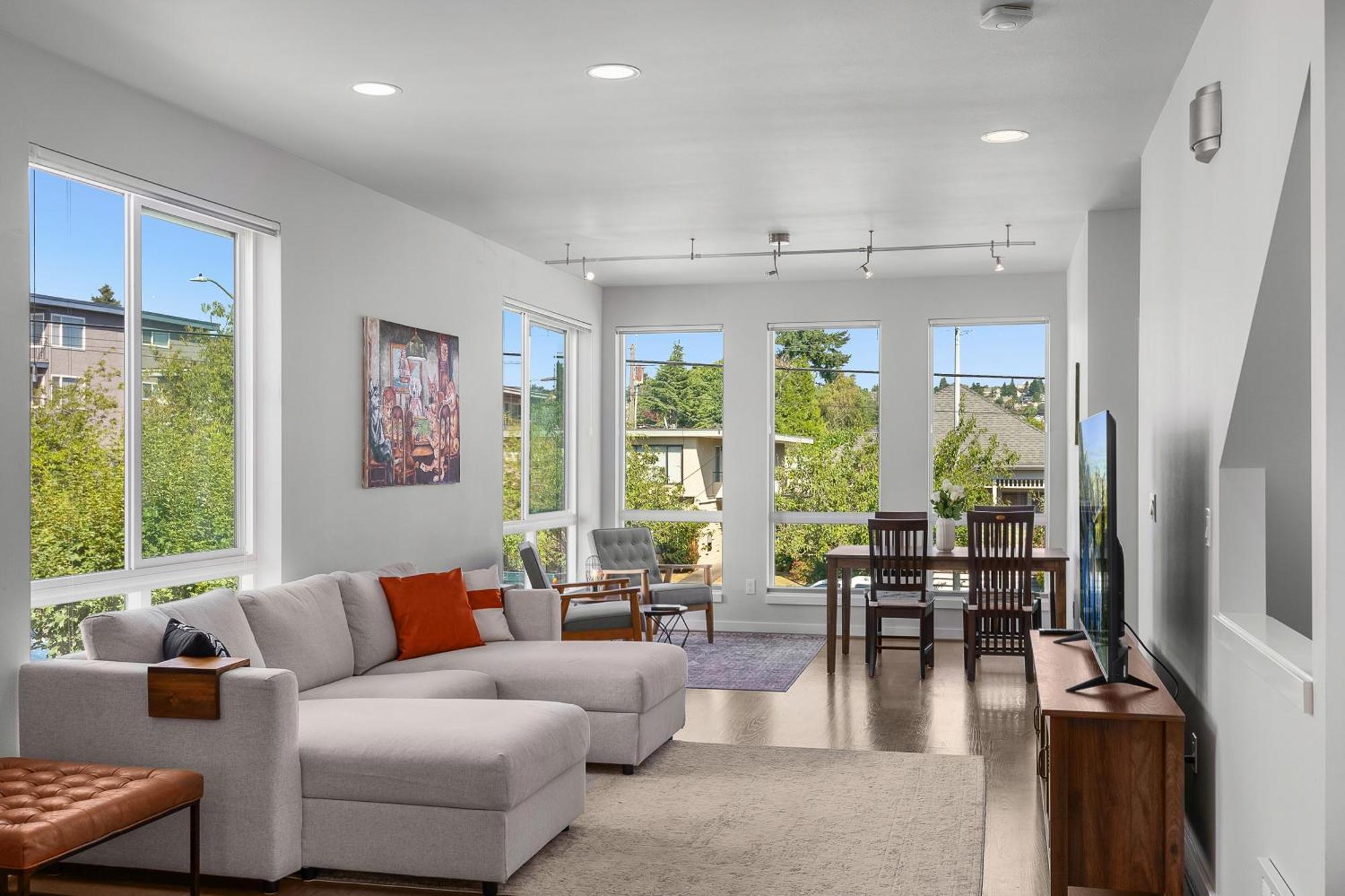 Modern Luxury With Ev Garage, Office, Bike & Balcony, Wfh & Family Friendly