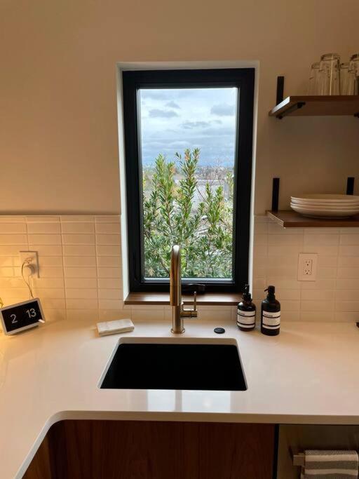 Greenwood Getaway Apartment *