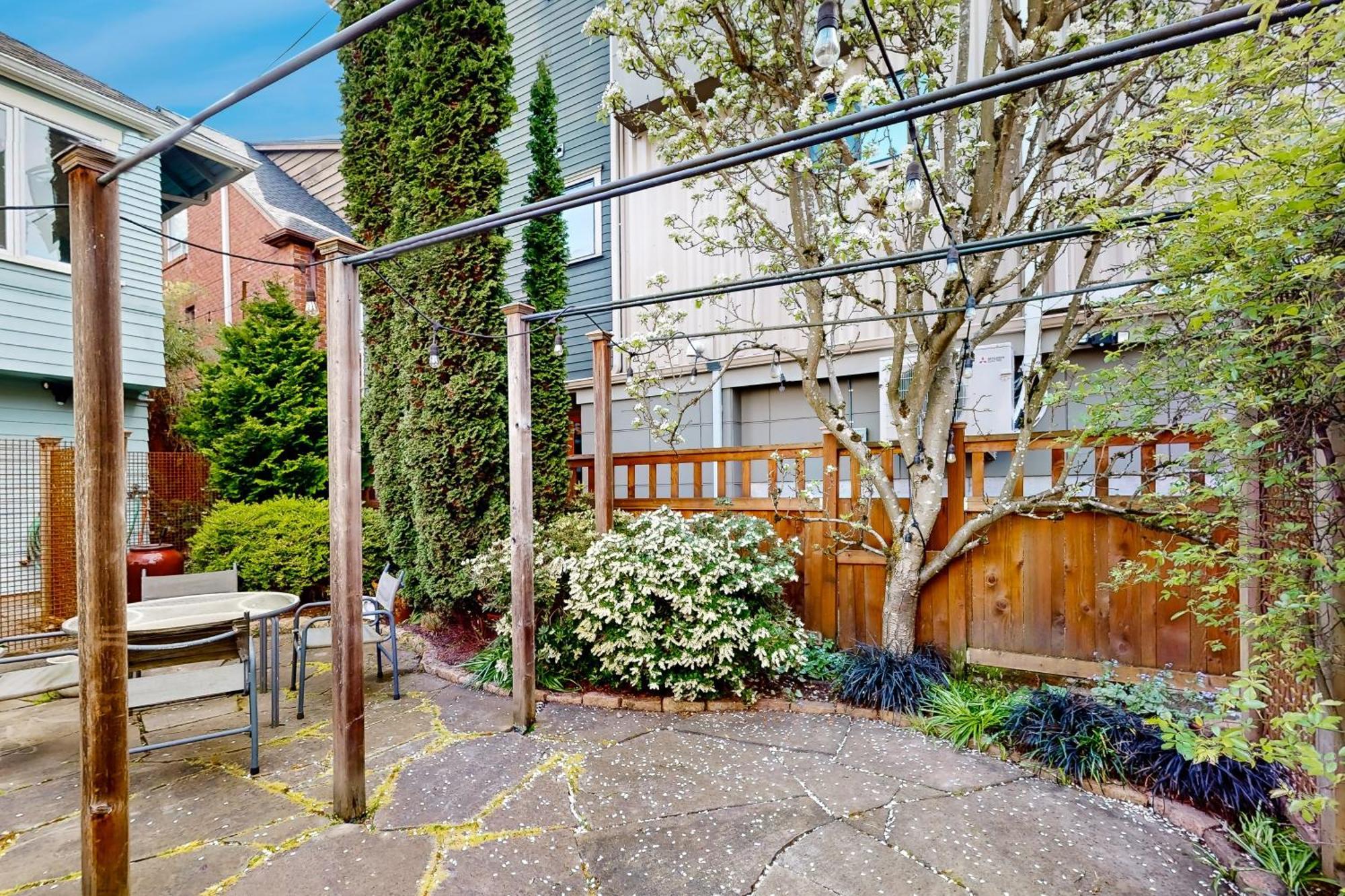 Greenlake Hidden Oasis *