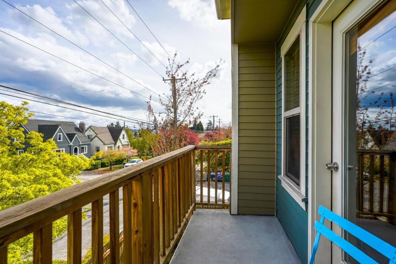 Stylish North Townhouse- Dual Master * Seattle