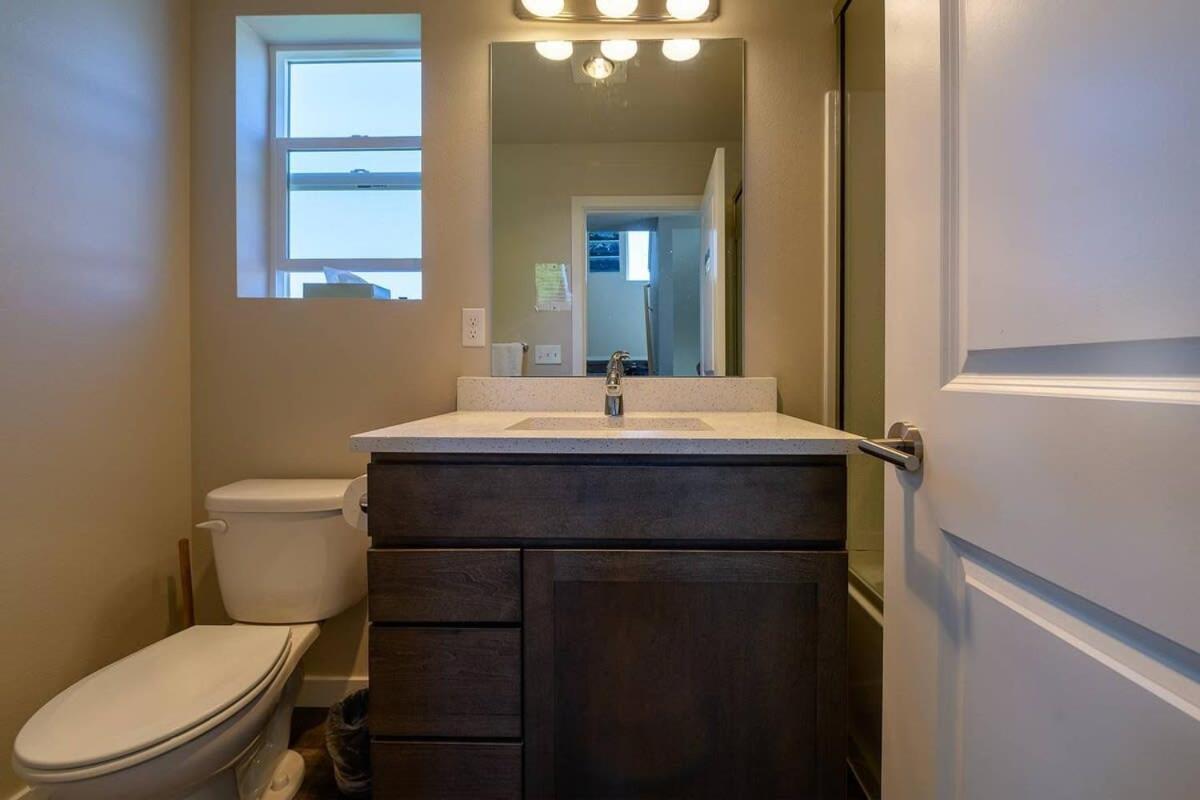 Holiday home A-seattle Urban Village- Lopez- Roof View Deck *