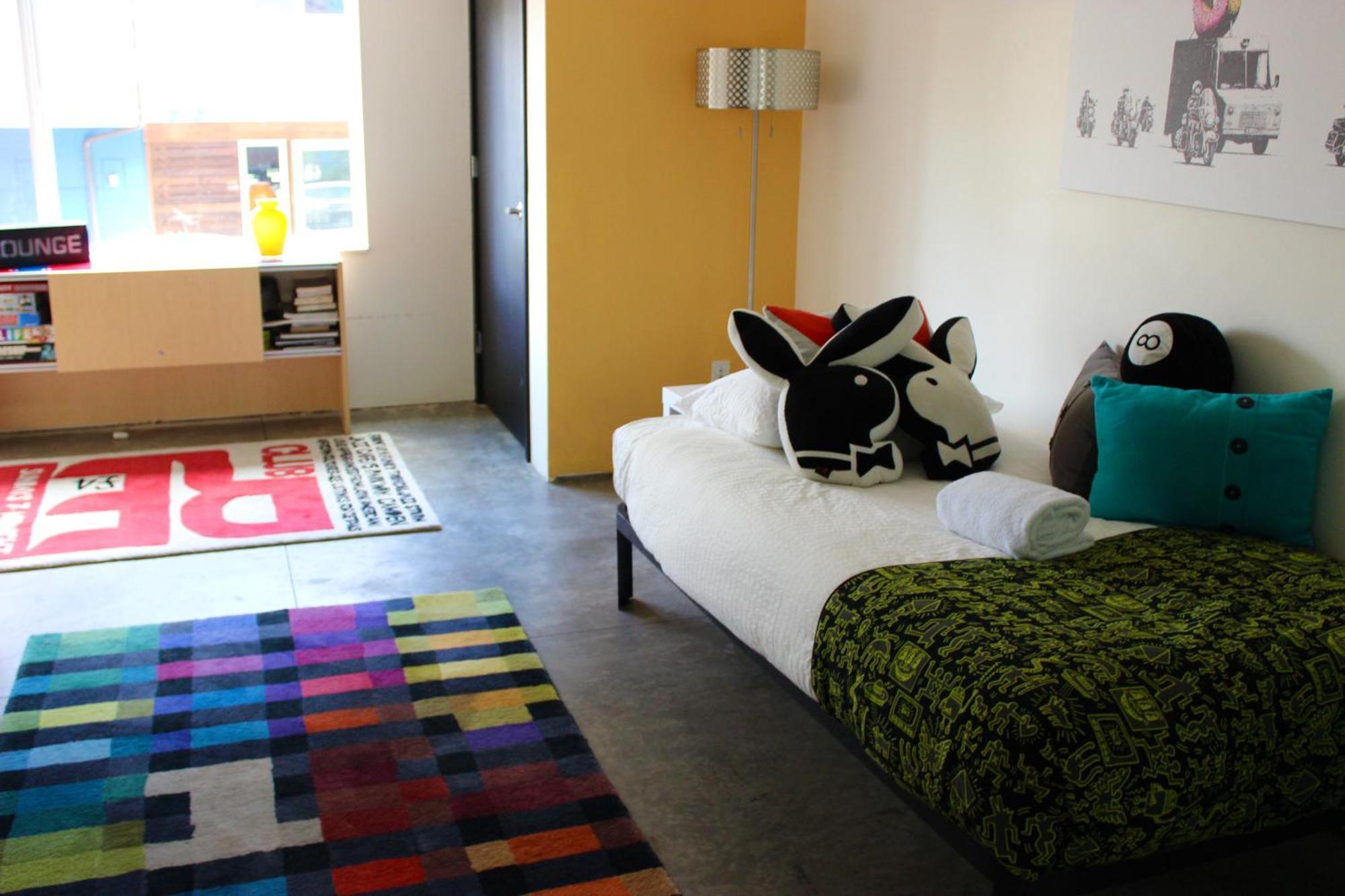 Huge & Fun Artist's Loft - 5 Levels!