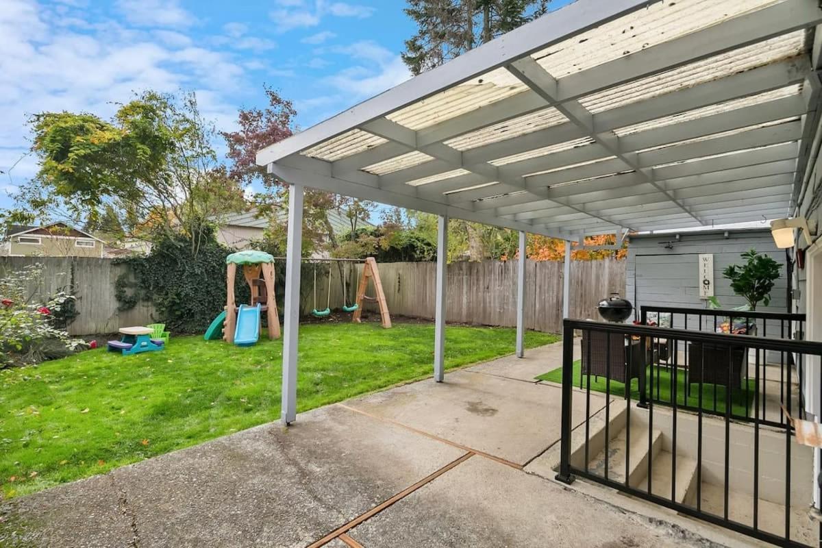 Holiday home Cozy Getaway Yard House With Bbq - Uw - Children Hospital Seattle