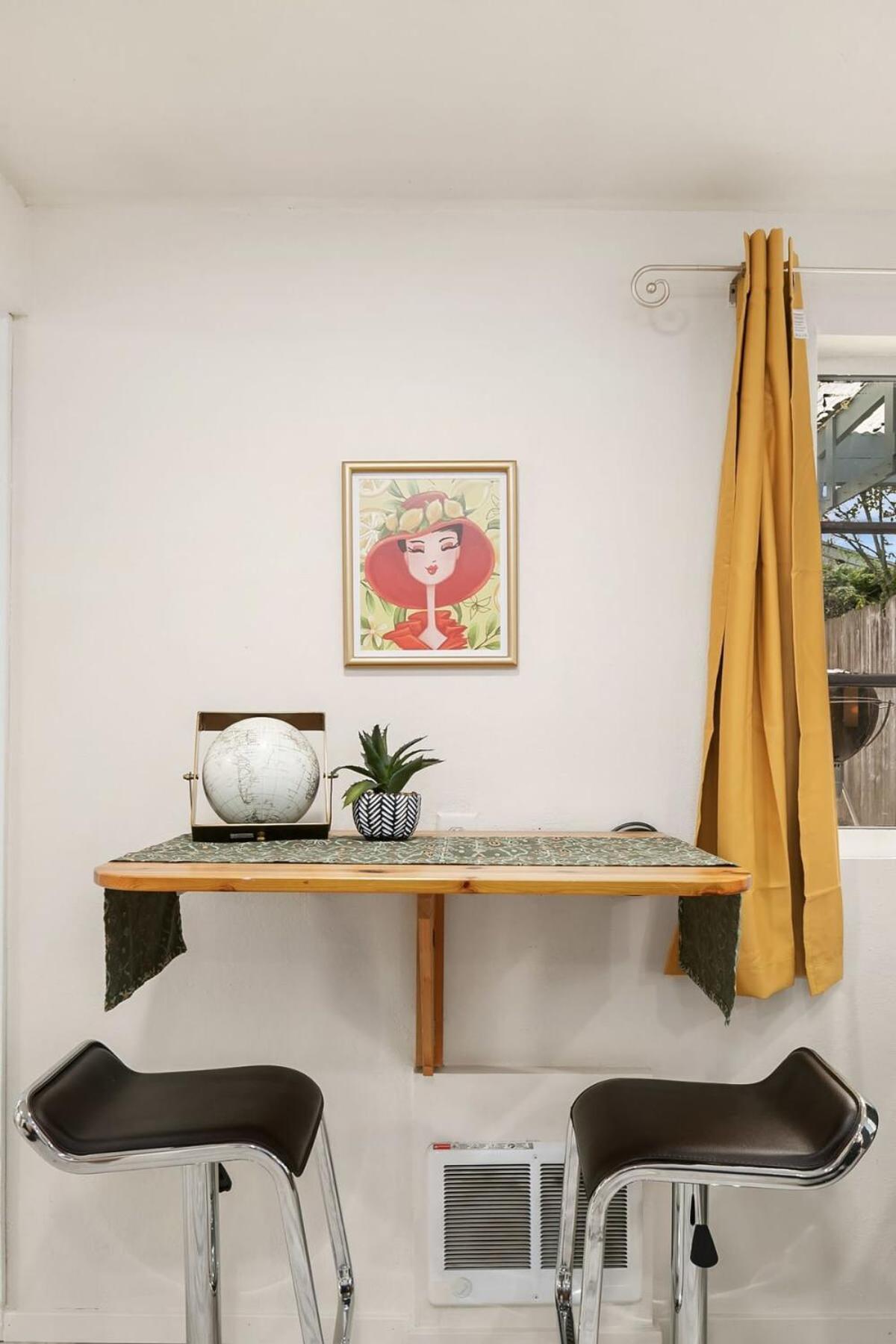 Cozy Getaway Yard House With Bbq - Uw - Children Hospital