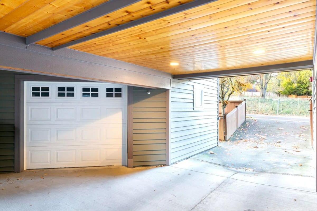 Prime Northgate Retreat Near Mall I-5 Light Rail Holiday home
