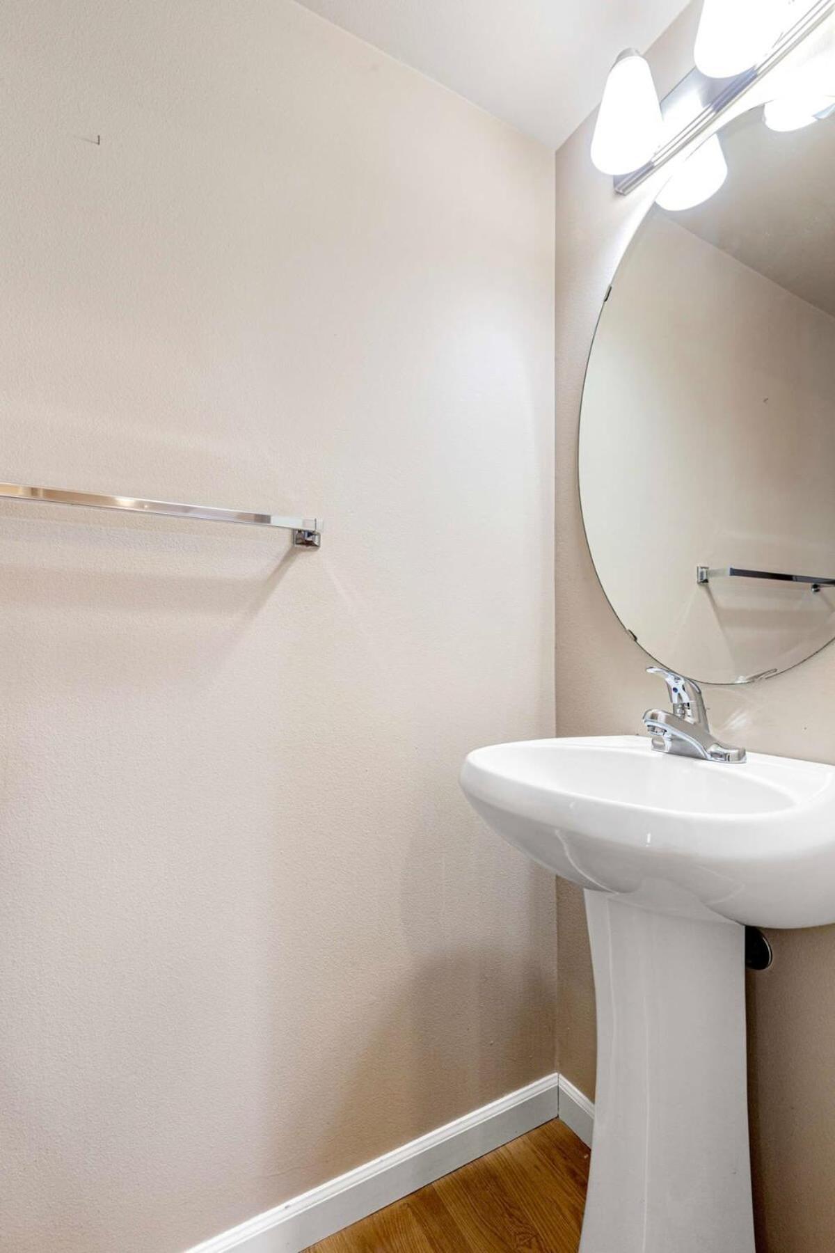 Prime Northgate Retreat Near Mall I-5 Light Rail