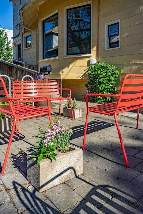 Charming In Historic With Parking - Rm 5 Seattle