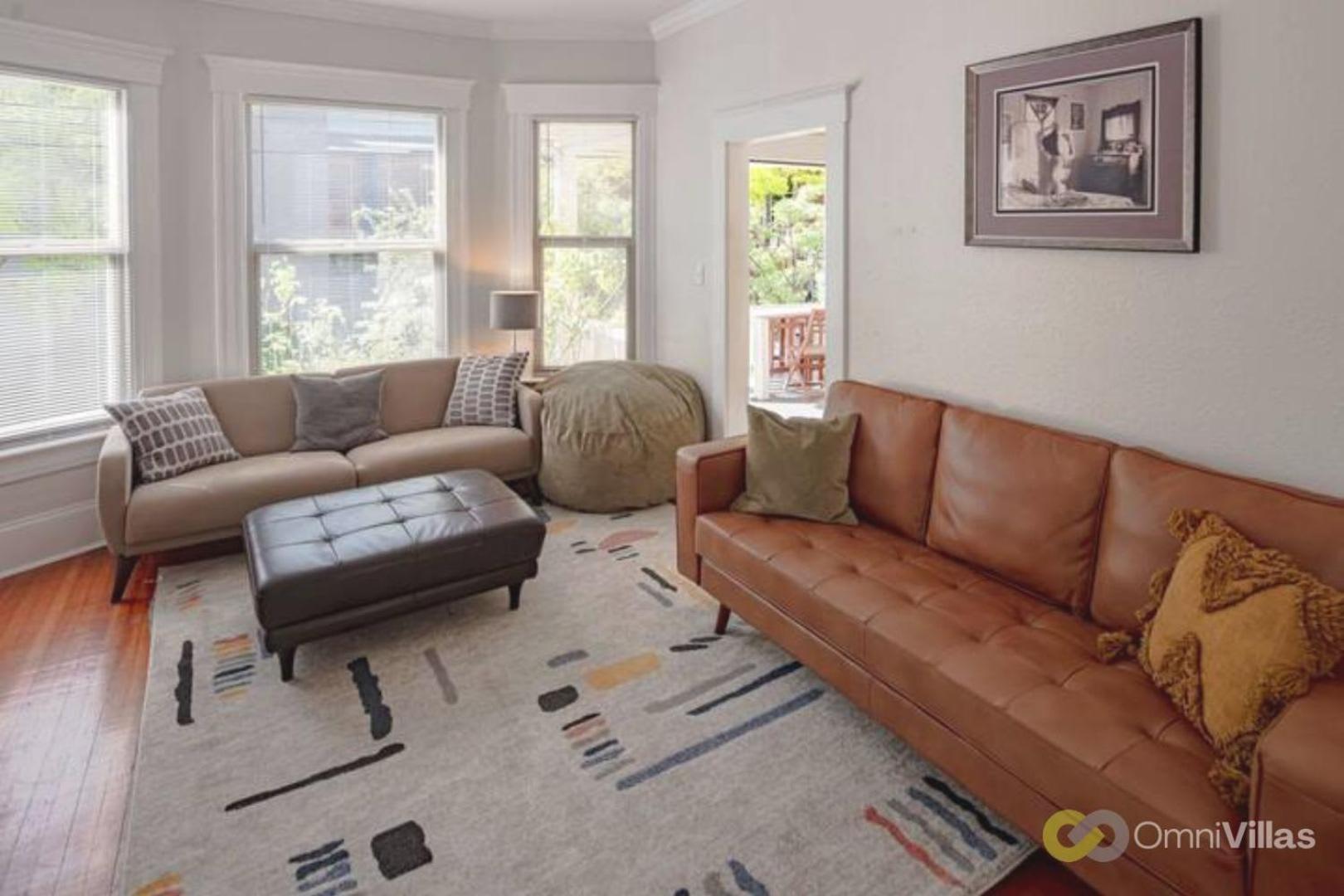 Charming 3br - Heart Of Apartment