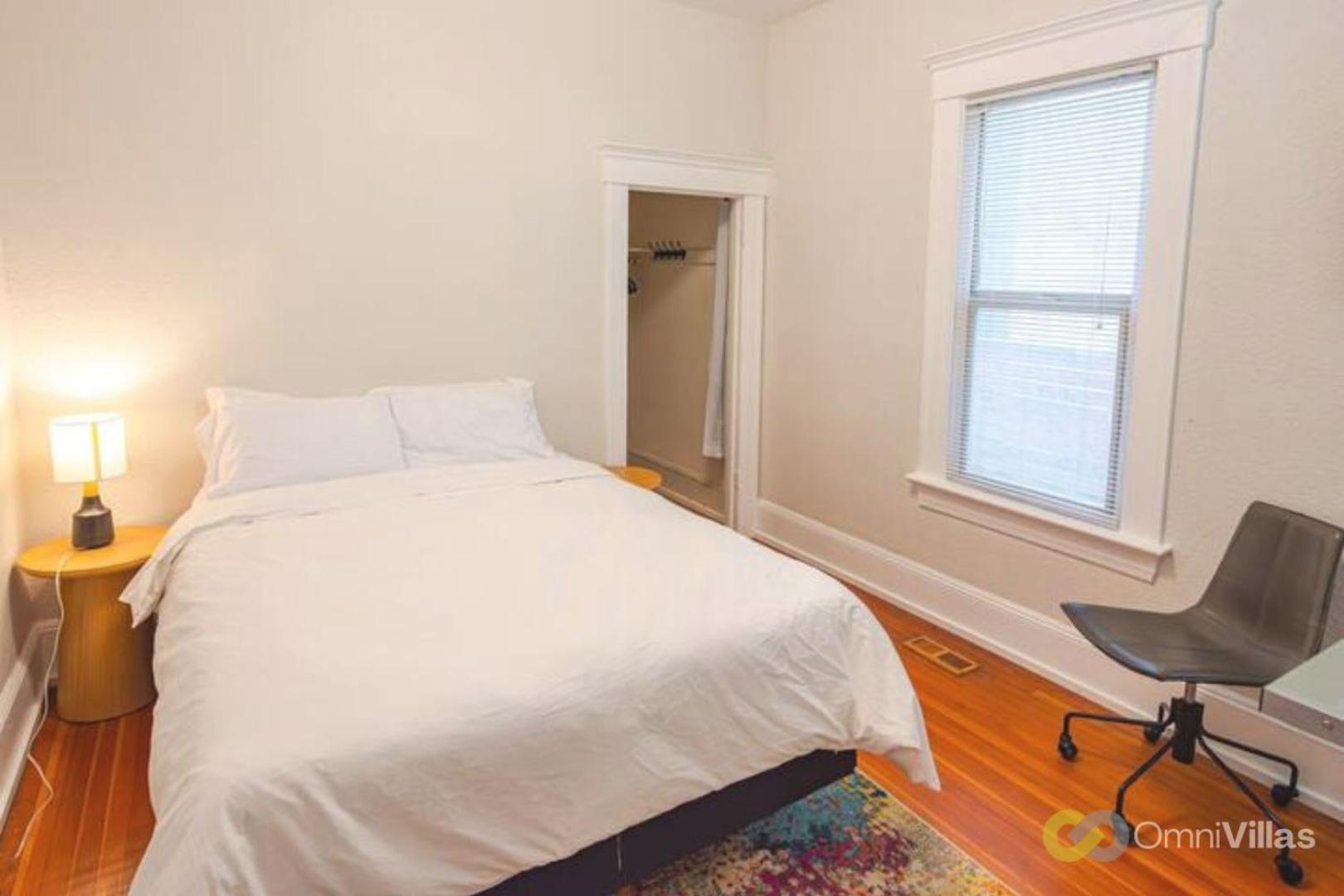 Charming 3br - Heart Of Apartment *