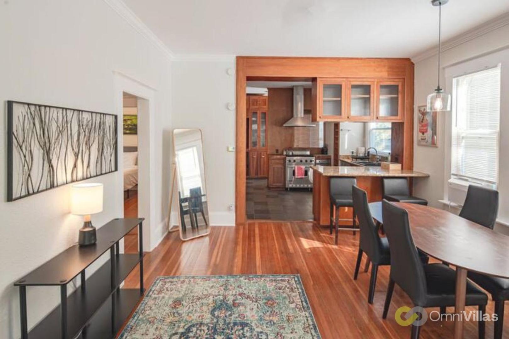 Apartment Charming 3br - Heart Of