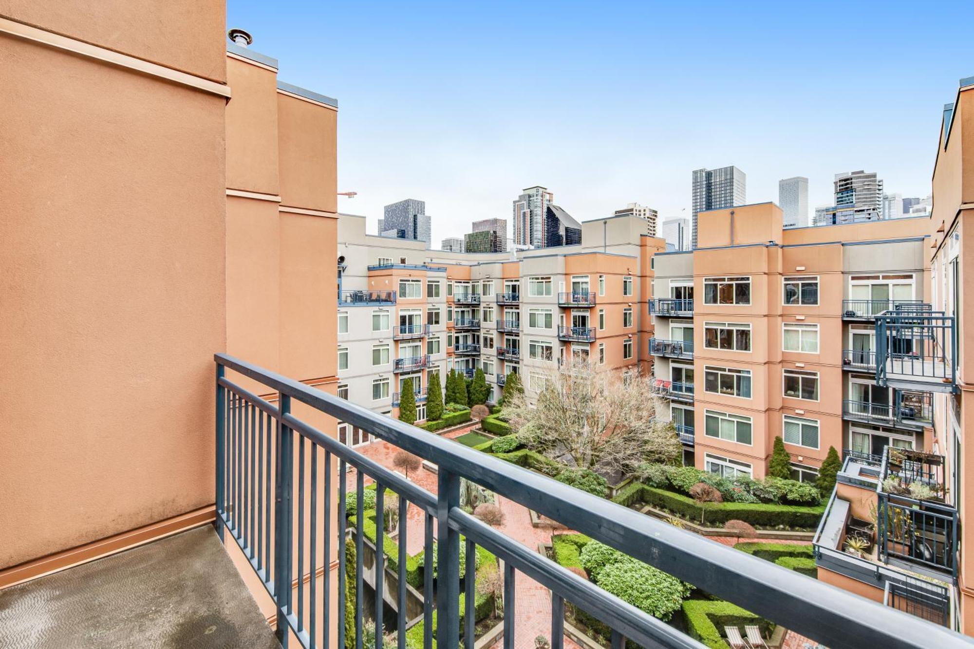 Belltown Court Iii * Seattle