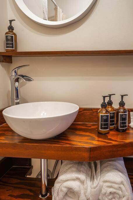 Charming In Capitol Hill - Foxglove Rm 7 * Seattle