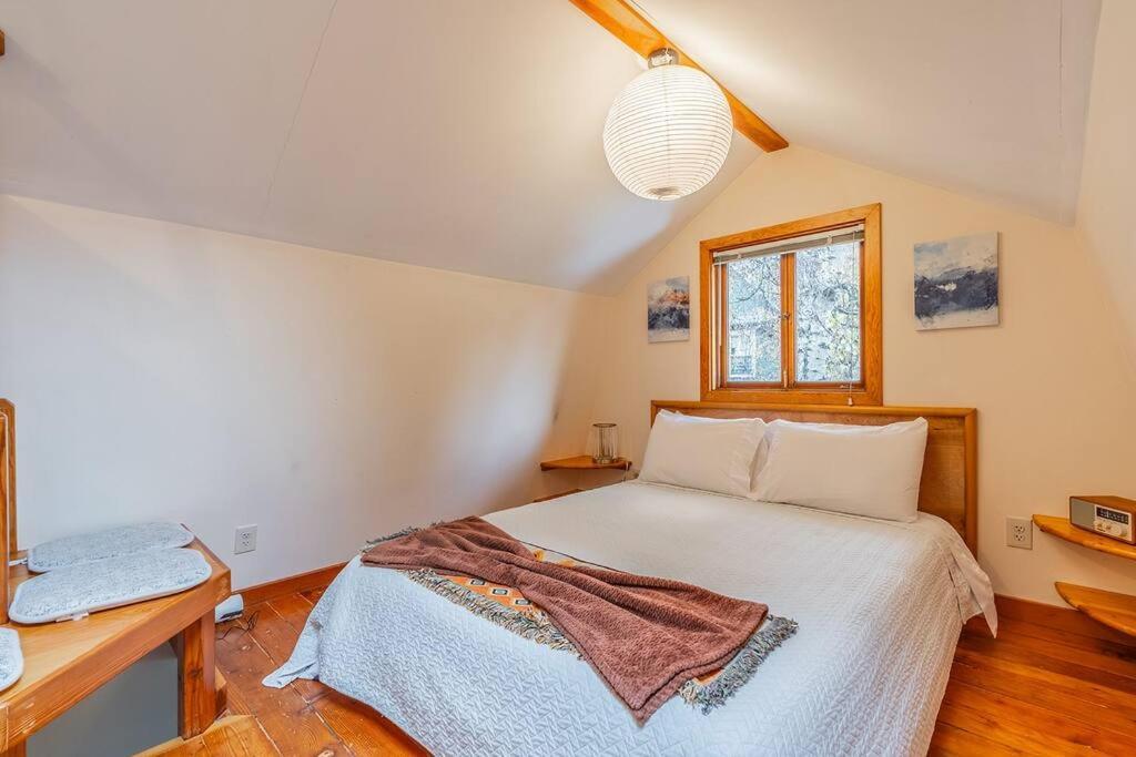 Holiday home Charming Two-level Retreat In Capitol Hill - Foxglove *