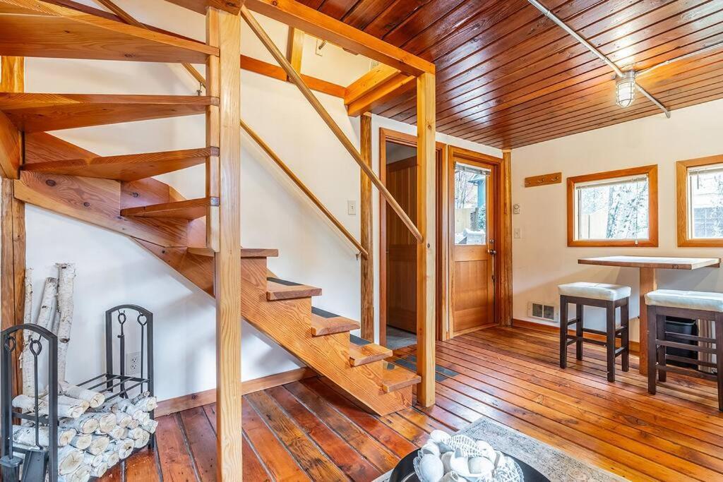 Charming Two-level Retreat In Capitol Hill - Foxglove Holiday home *