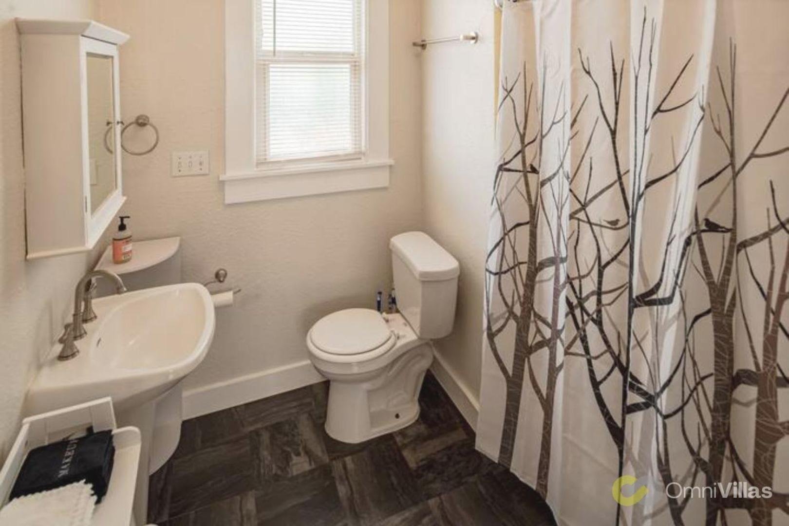 Charming 3br - Heart Of Apartment *