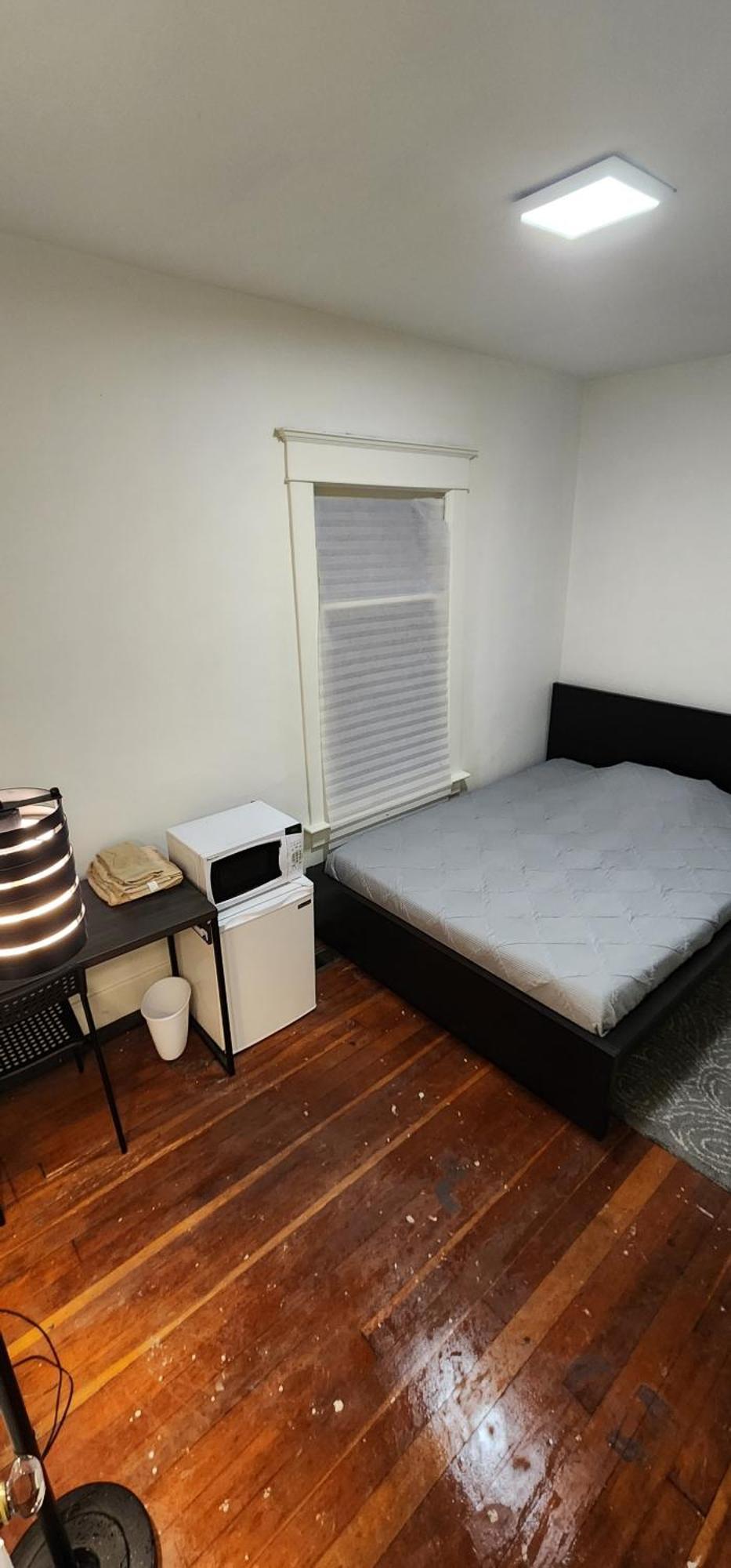 Park Roosevelt Light Rail Homestay