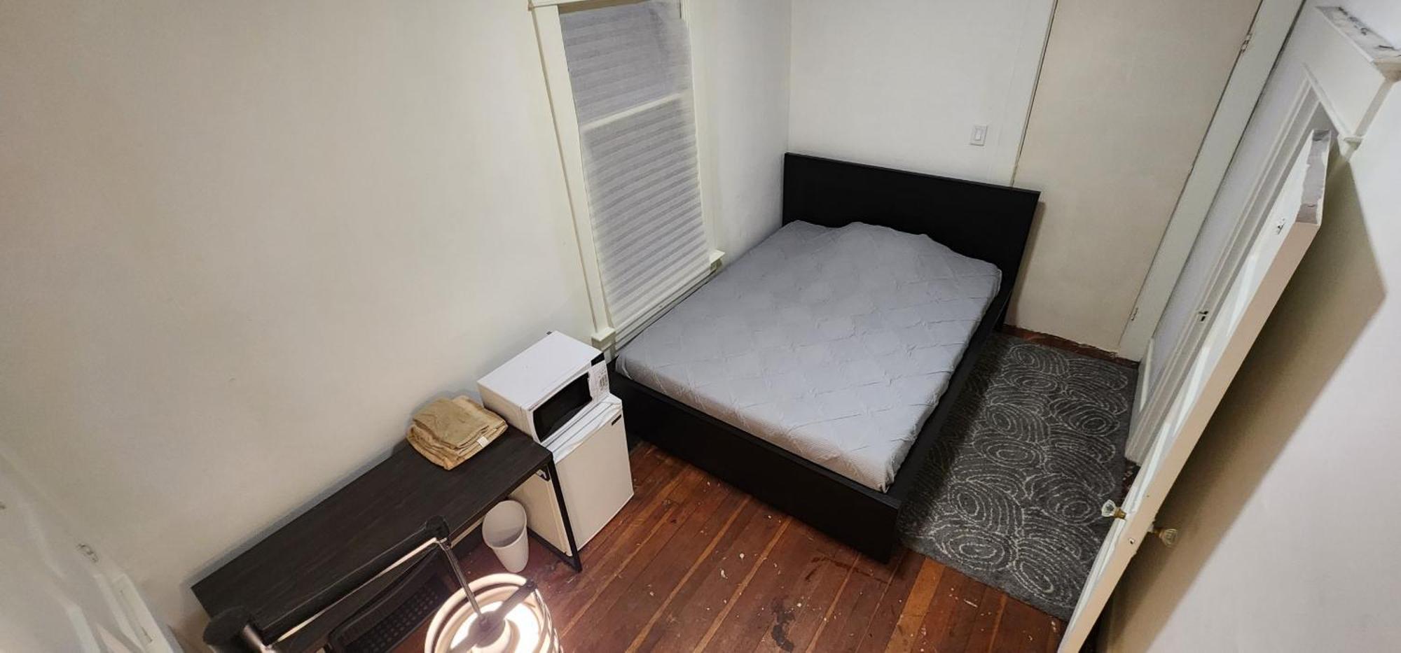 Homestay Park Roosevelt Light Rail