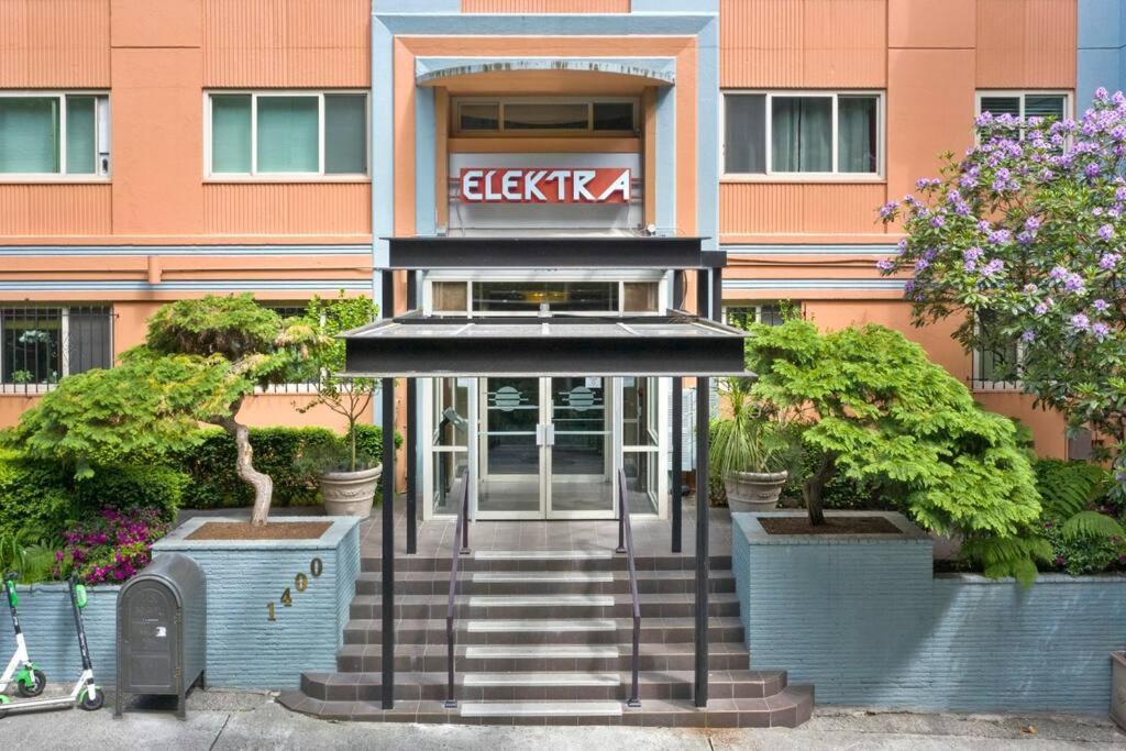 Starlit Cozy In Elektra With Roof Decks Apartment *