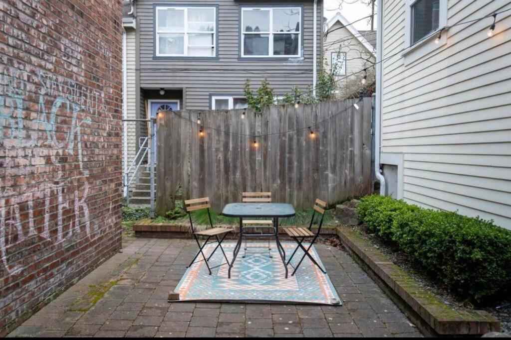 Holiday home Adorable Cozy House With Parking And Loft! Seattle