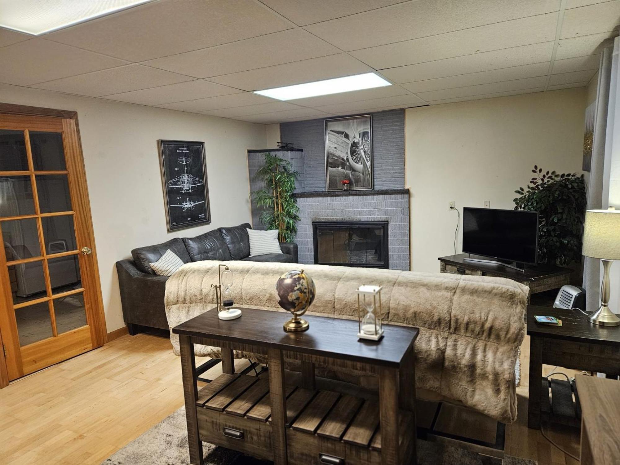Furnished 1br With Equipped Office- North Apartment