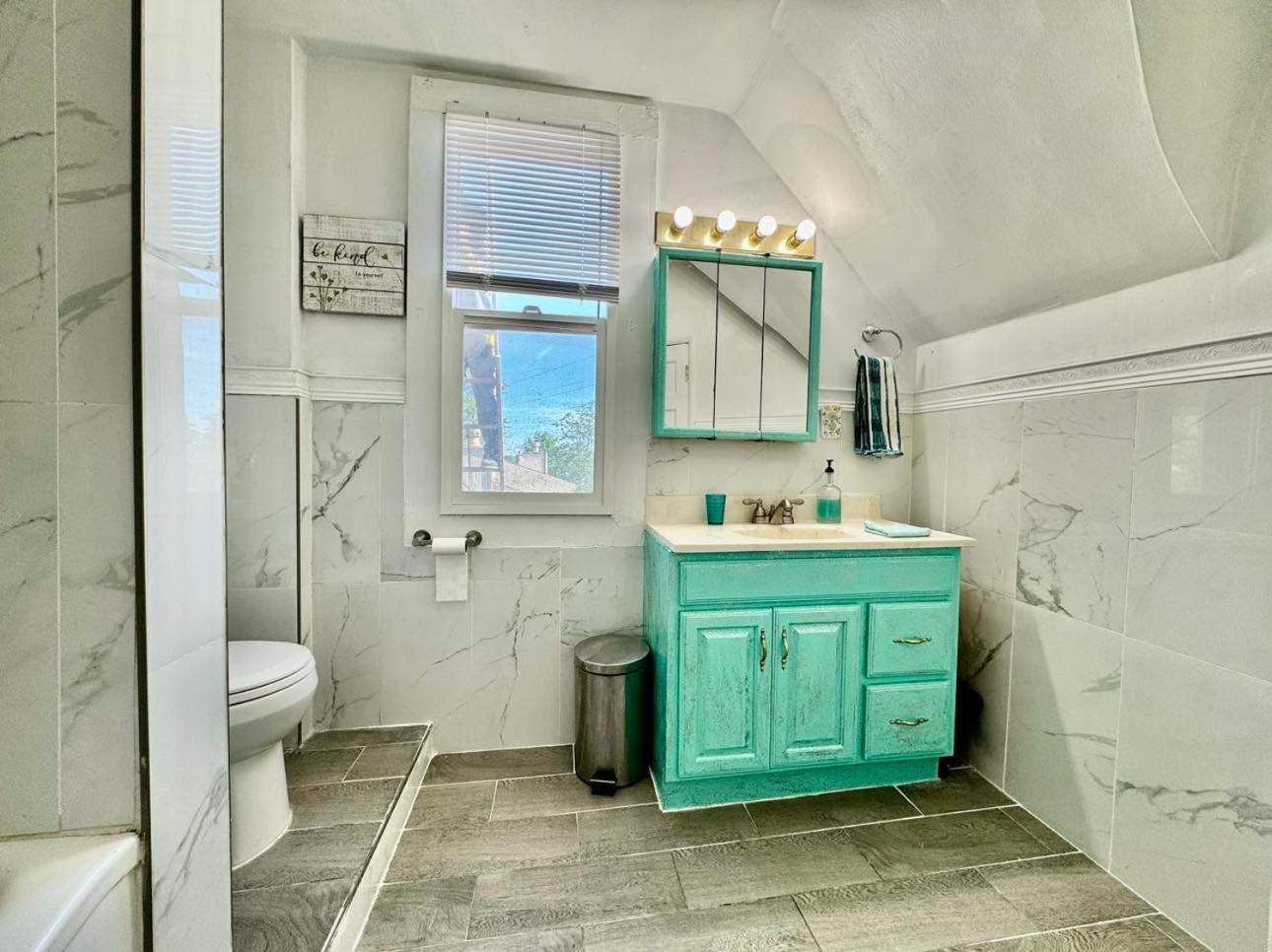 Homestay Private Tiny On The 1st Floor With Shared Bathroom Near Airport And Downtown Seattte Seattle