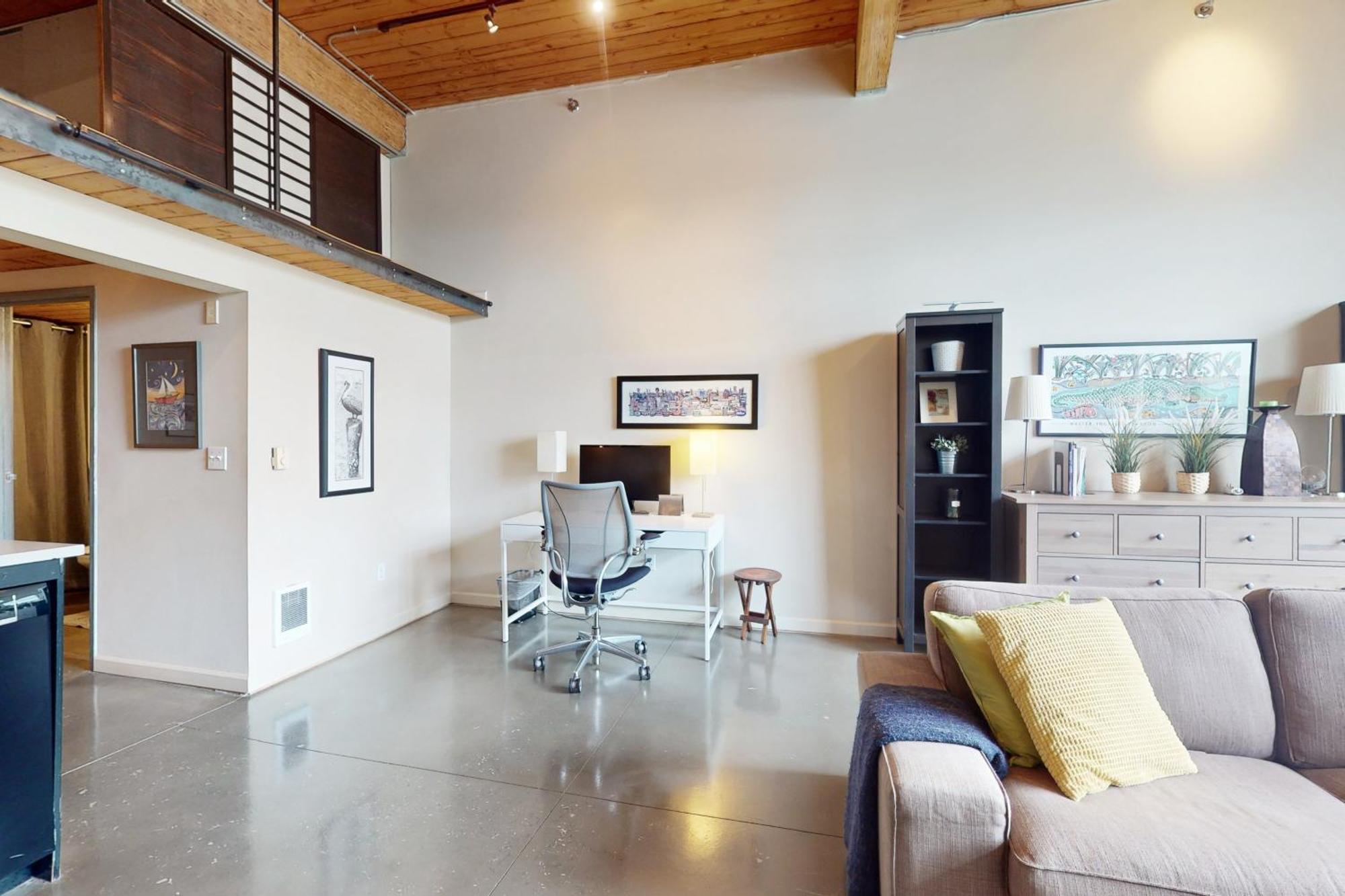 19th Avenue Lofts Unit 213 * Seattle