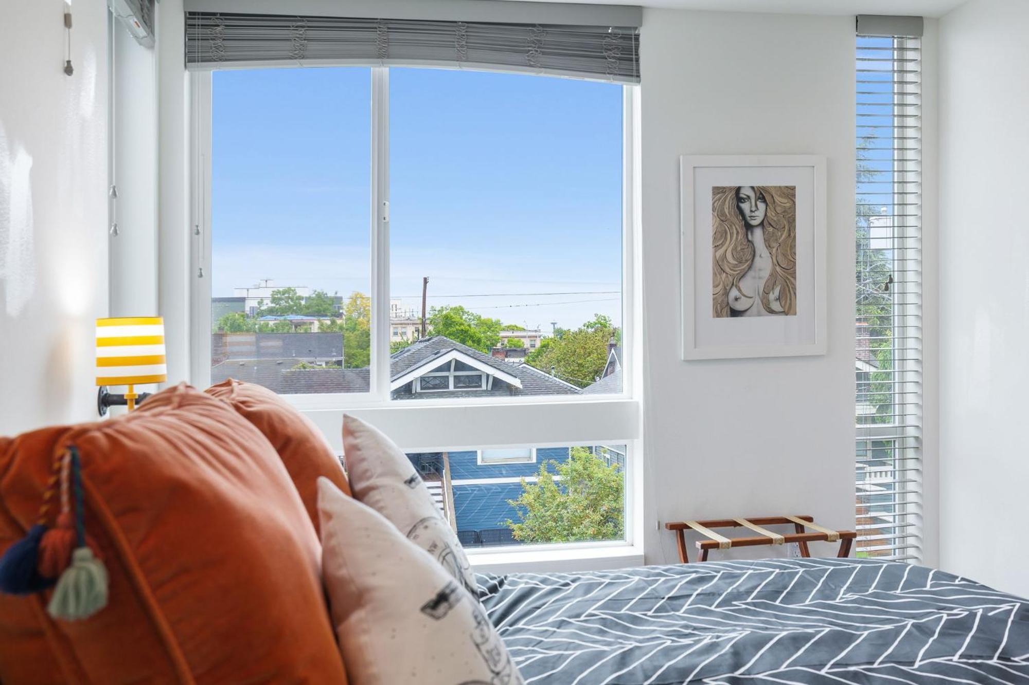 Stylish Townhouse Near Attractions Seattle