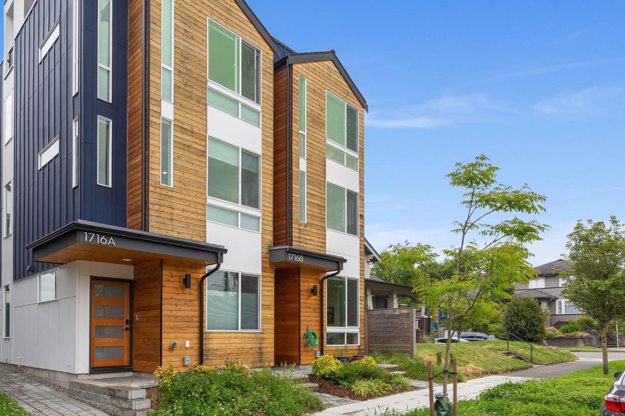 Holiday home Stylish Townhouse Near Attractions