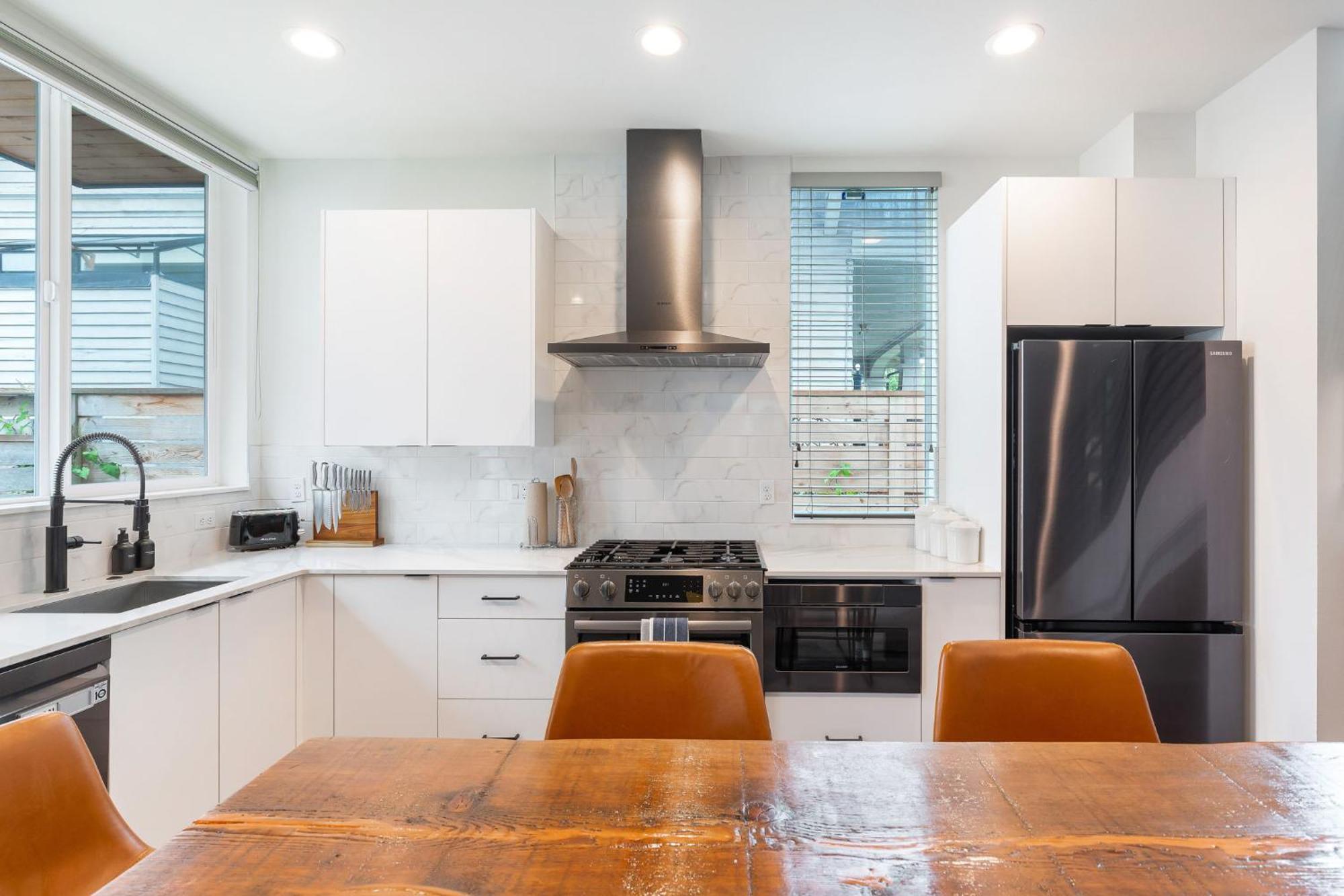 Stylish Townhouse Near Attractions * Seattle