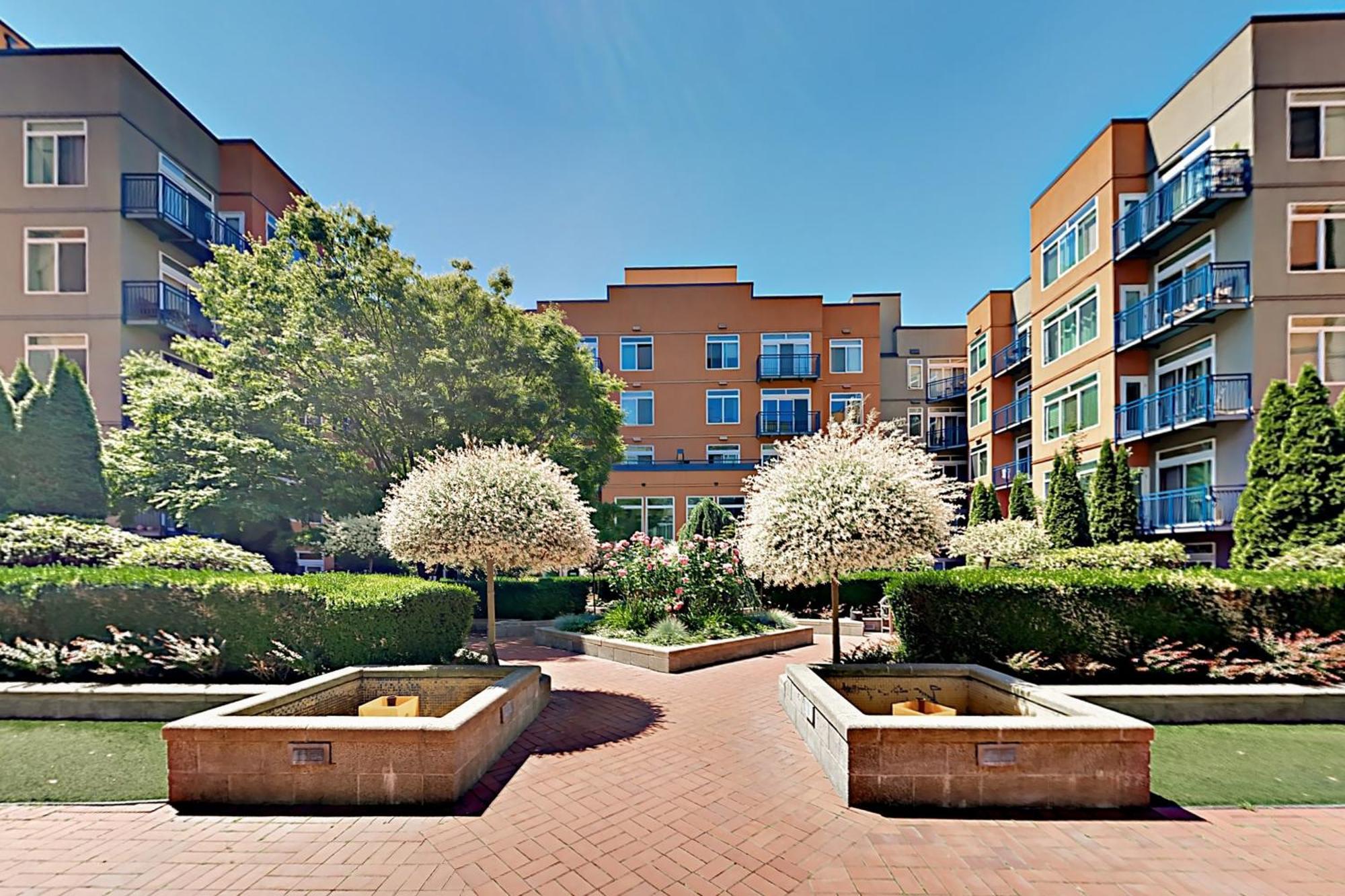 Belltown Unit 733 *